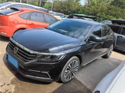 2020 VOLKSWAGEN PASSAT,autocango,china used car exporter,china ev exporter,chinese used car exporter,chinese used ev exporter