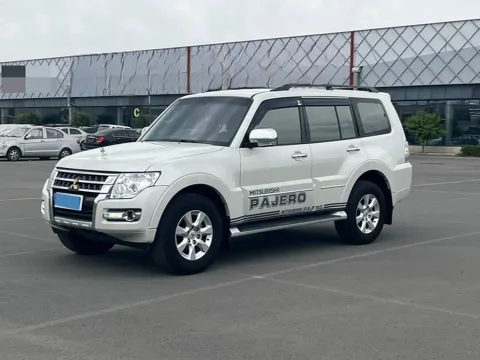 2018 MITSUBISHI PAJERO,autocango,china used car exporter,china ev exporter,chinese used car exporter,chinese used ev exporter
