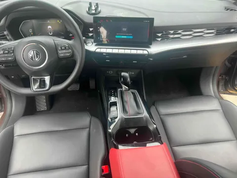 2021 MG 5 1.5L 120HP L4 CVT