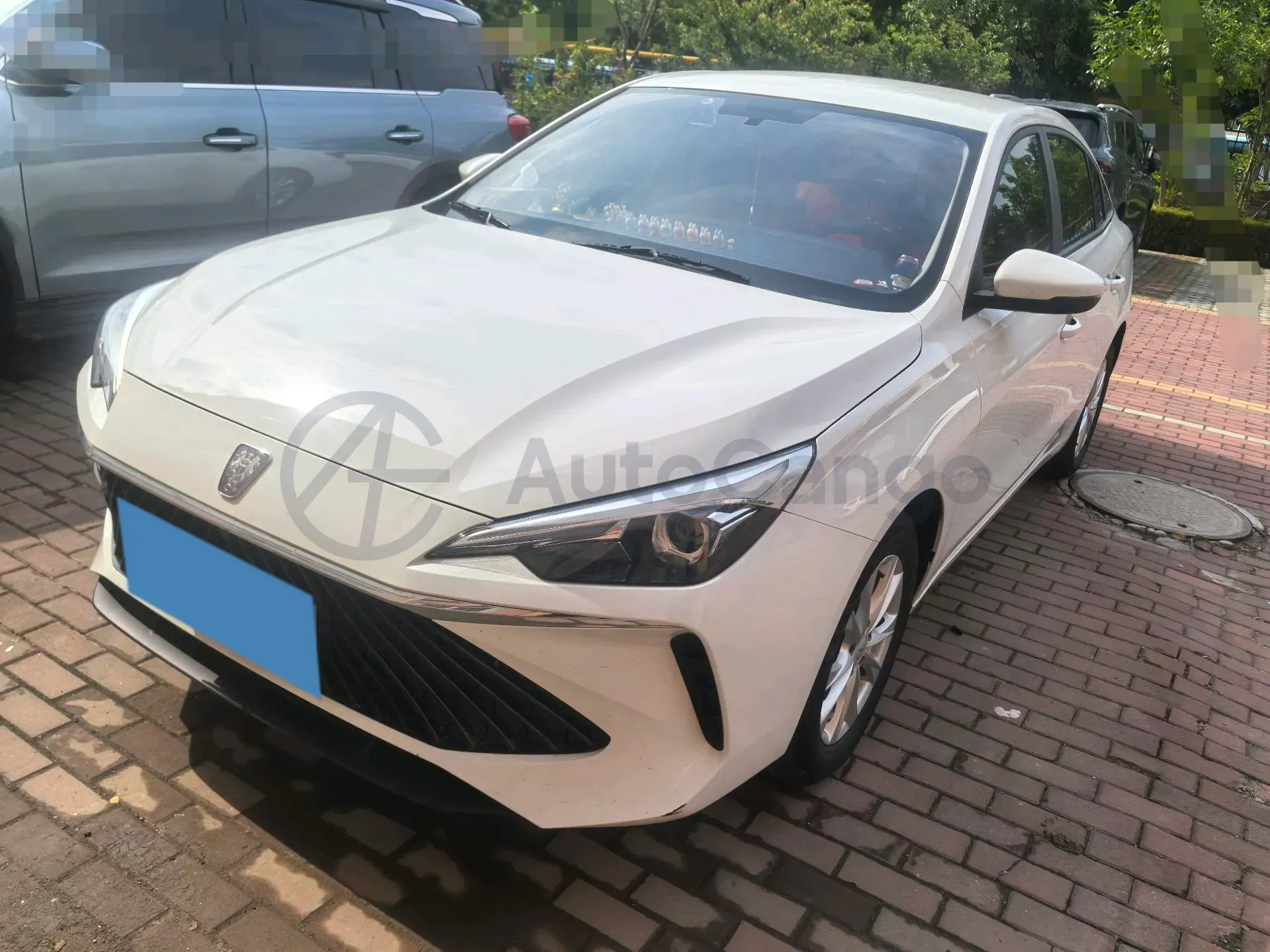 2023 Roewe i5 1.5L 129HP L4 5MT,autocango,china used car exporter,china ev exporter,chinese used car exporter,chinese used ev exporter