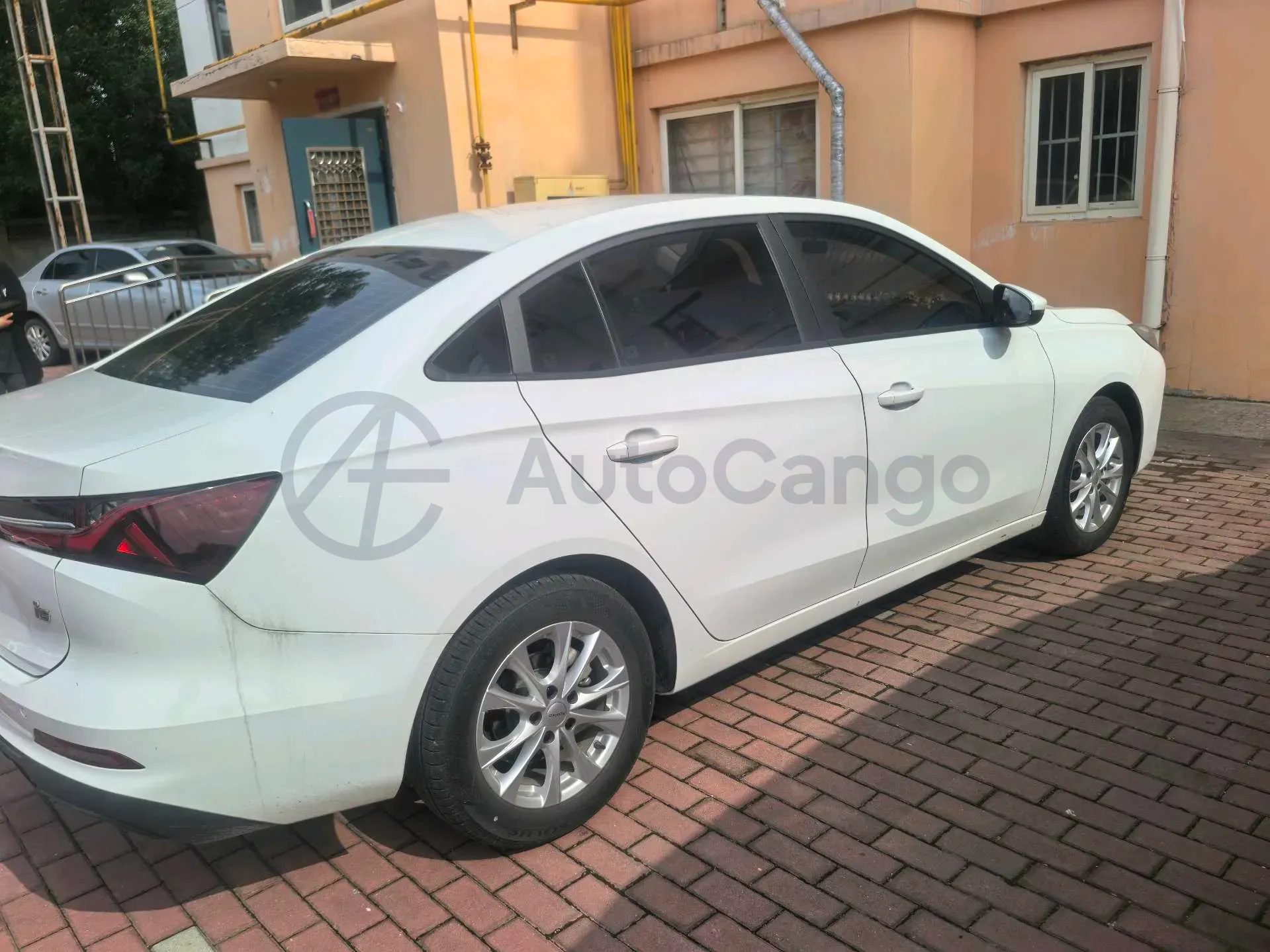 2023 Roewe i5 1.5L 129HP L4 5MT,autocango,china used car exporter,china ev exporter,chinese used car exporter,chinese used ev exporter