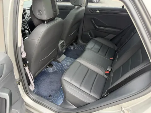 2021 Volkswagen T-Roc 1.4T 150HP L4 7DCT