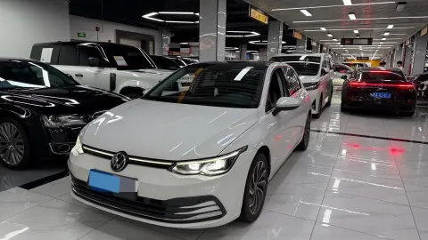 2021 VOLKSWAGEN GOLF,autocango,china used car exporter,china ev exporter,chinese used car exporter,chinese used ev exporter