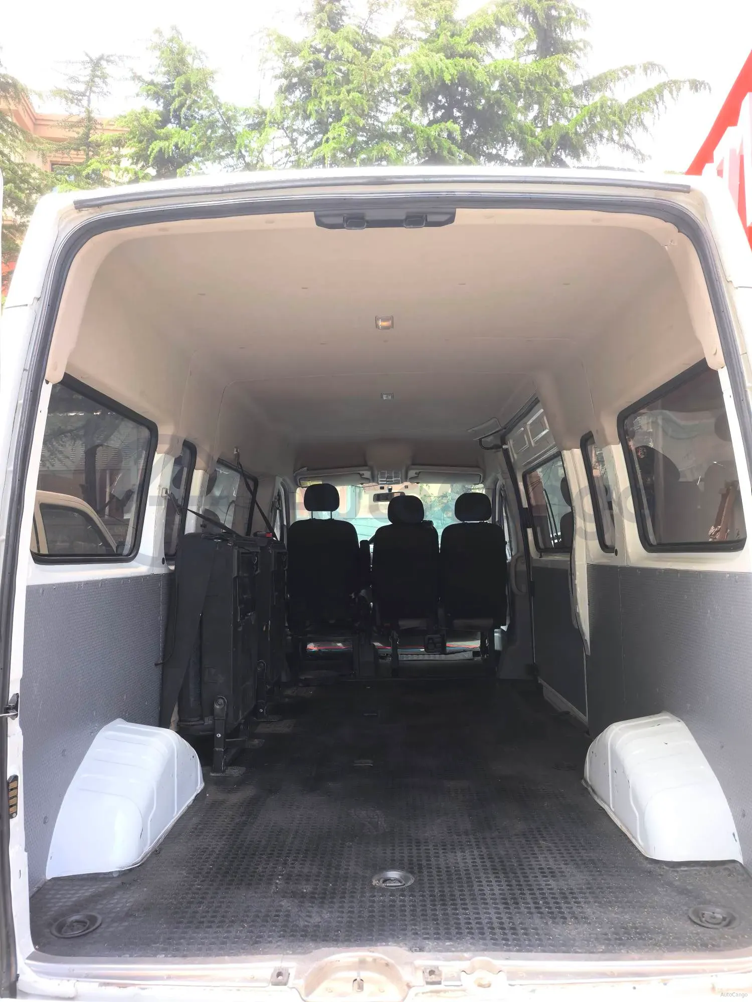 2020 MAXUS XinTu V80 2.5T 136HP L4 6MT,autocango,china used car exporter,china ev exporter,chinese used car exporter,chinese used ev exporter