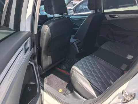 2024 Volkswagen Sagitar 1.5T 160HP L4 7DCT