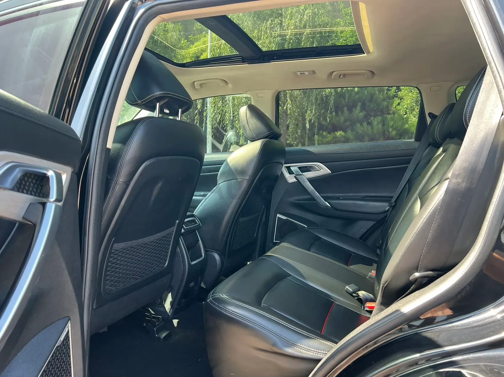2018 Roewe RX5 1.5T 169HP L4 6MT,autocango,china used car exporter,china ev exporter,chinese used car exporter,chinese used ev exporter