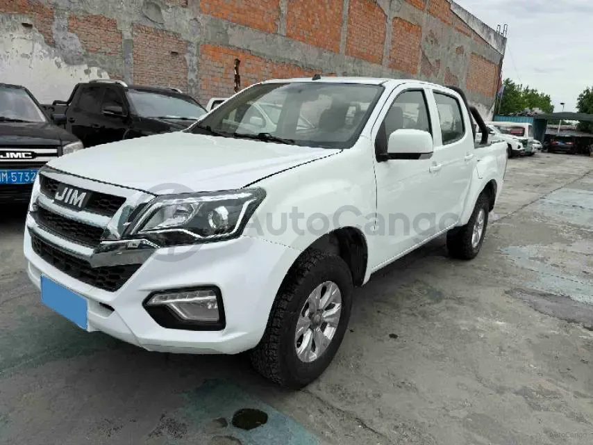 2022 Isuzu RE-MAX Jim 2.4T 211HP L4 5MT,autocango,china used car exporter,china ev exporter,chinese used car exporter,chinese used ev exporter