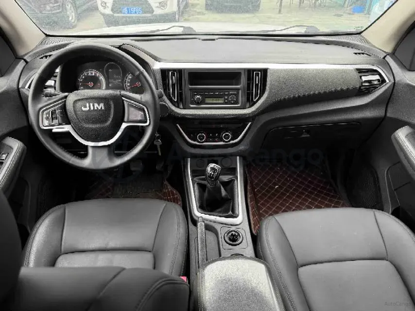 2022 Isuzu RE-MAX Jim 2.4T 211HP L4 5MT,autocango,china used car exporter,china ev exporter,chinese used car exporter,chinese used ev exporter