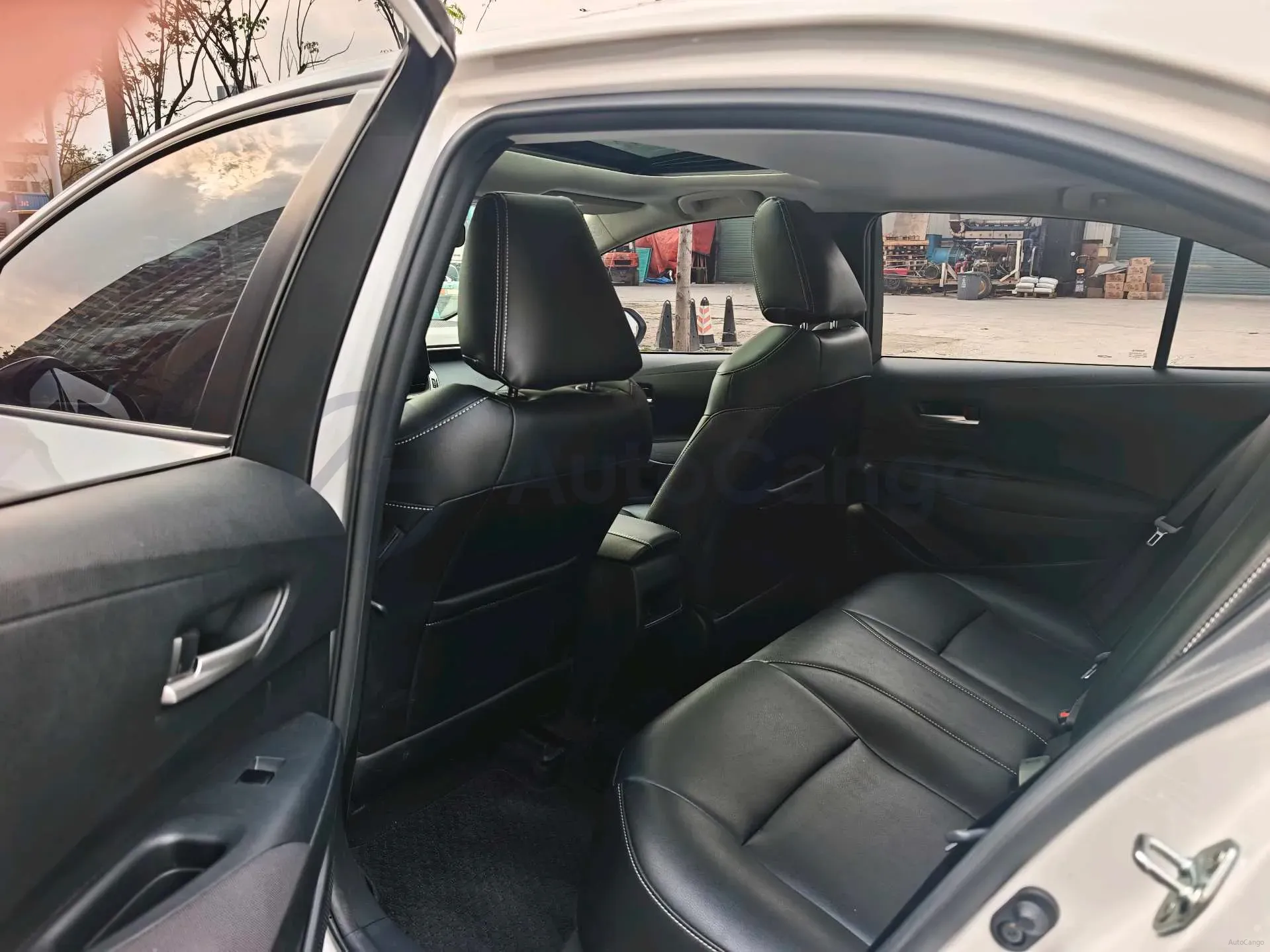 2021 Toyota Corolla 1.2T 116HP L4 CVT,autocango,china used car exporter,china ev exporter,chinese used car exporter,chinese used ev exporter