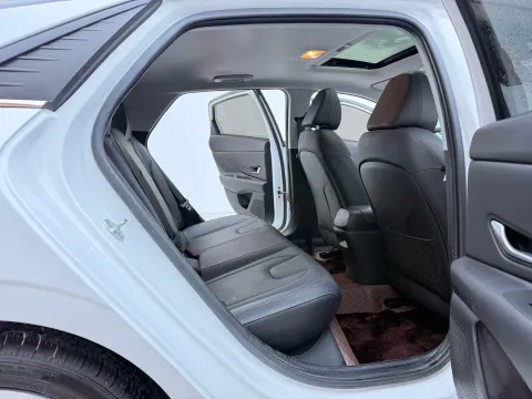 2021 Hyundai Elantra 1.5L 115HP L4 CVT