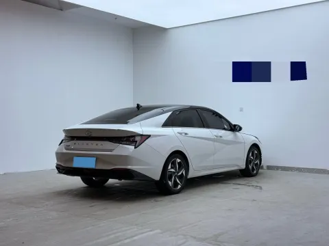 2021 Hyundai Elantra 1.5L 115HP L4 CVT