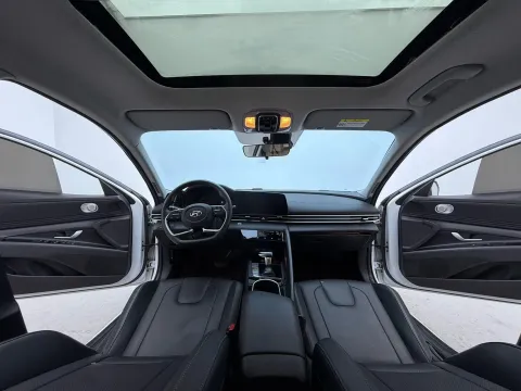 2021 Hyundai Elantra 1.5L 115HP L4 CVT