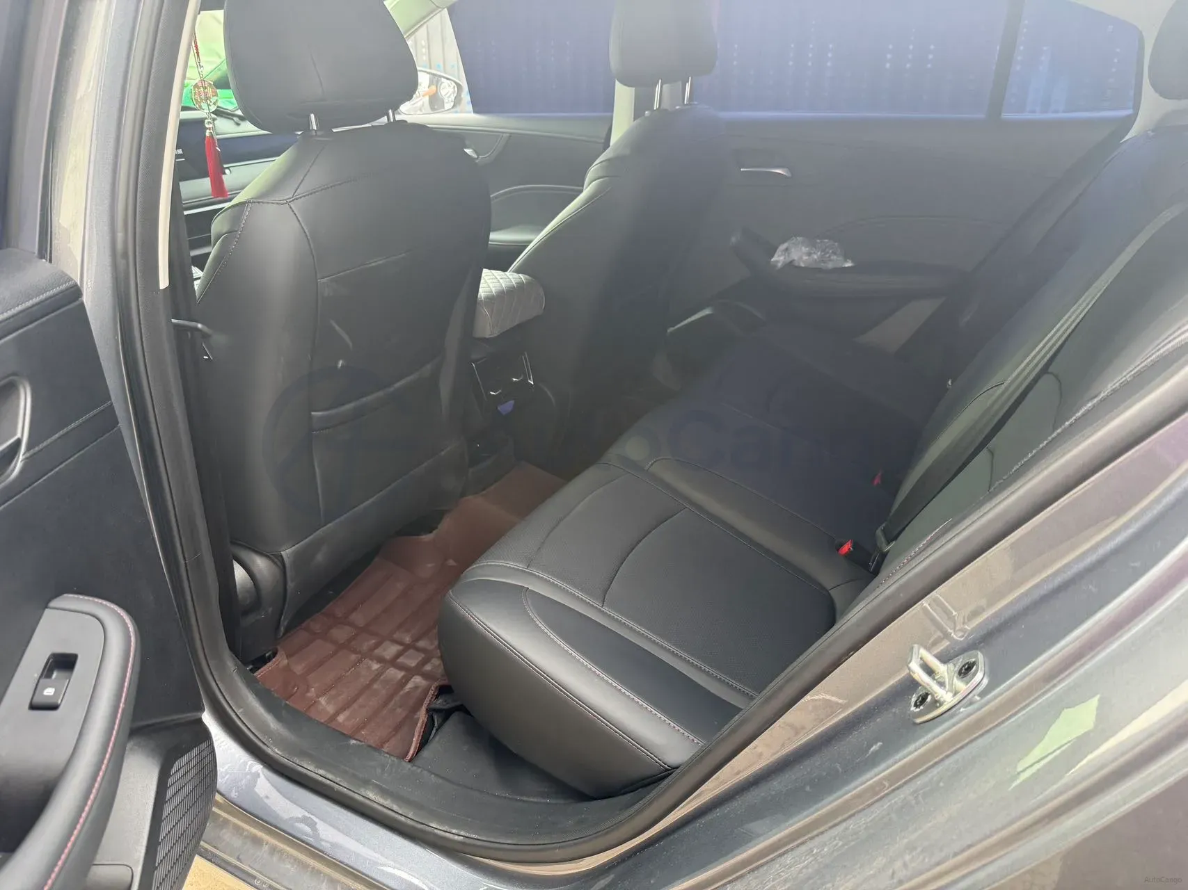 2026 Roewe i5 1.5L 129HP L4 CVT,autocango,china used car exporter,china ev exporter,chinese used car exporter,chinese used ev exporter