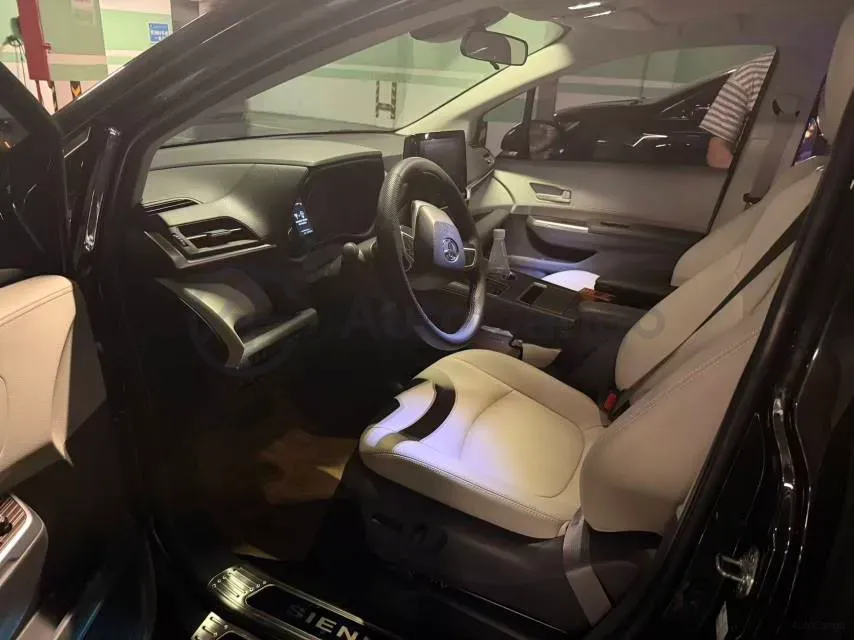 2023 Toyota Sienna 2.5L 189HP L4 E-CVT Hybrid,autocango,china used car exporter,china ev exporter,chinese used car exporter,chinese used ev exporter