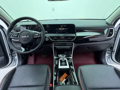 2023 Kia Seltos 1.5L 115HP L4 CVT