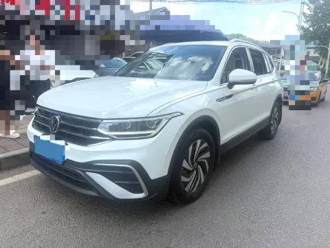 2023 VOLKSWAGEN TIGUAN L,autocango,china used car exporter,china ev exporter,chinese used car exporter,chinese used ev exporter