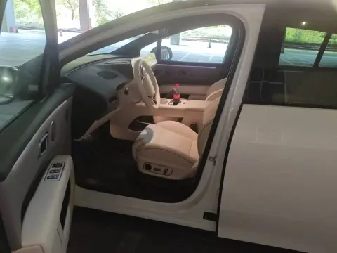 2025 Li i6 BEV