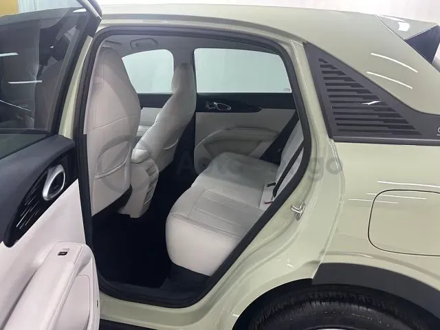 2025 WuLing BinGuo S BEV,autocango,china used car exporter,china ev exporter,chinese used car exporter,chinese used ev exporter