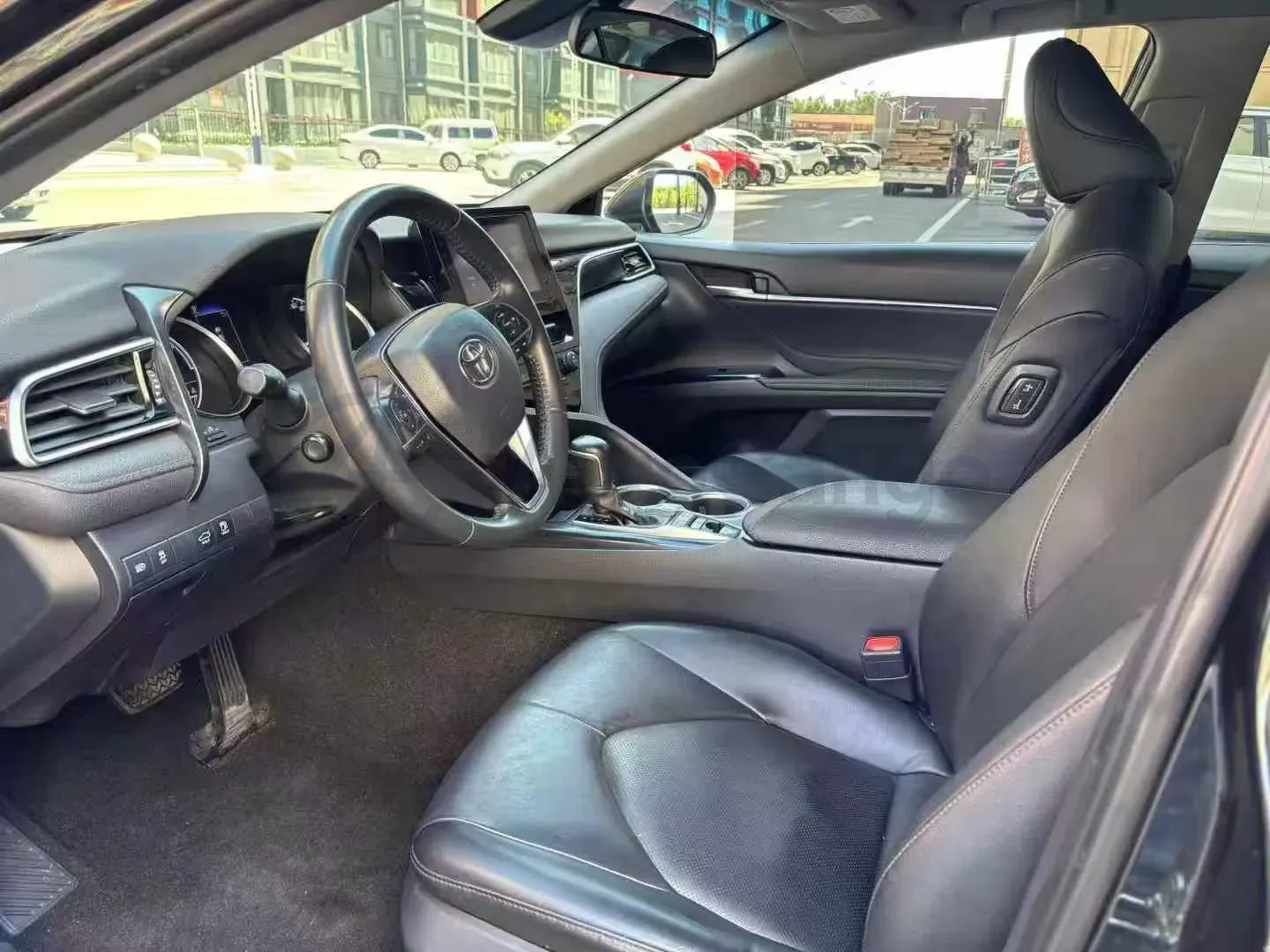 2023 Toyota Camry 2.5L 178HP L4 E-CVT Hybrid,autocango,china used car exporter,china ev exporter,chinese used car exporter,chinese used ev exporter