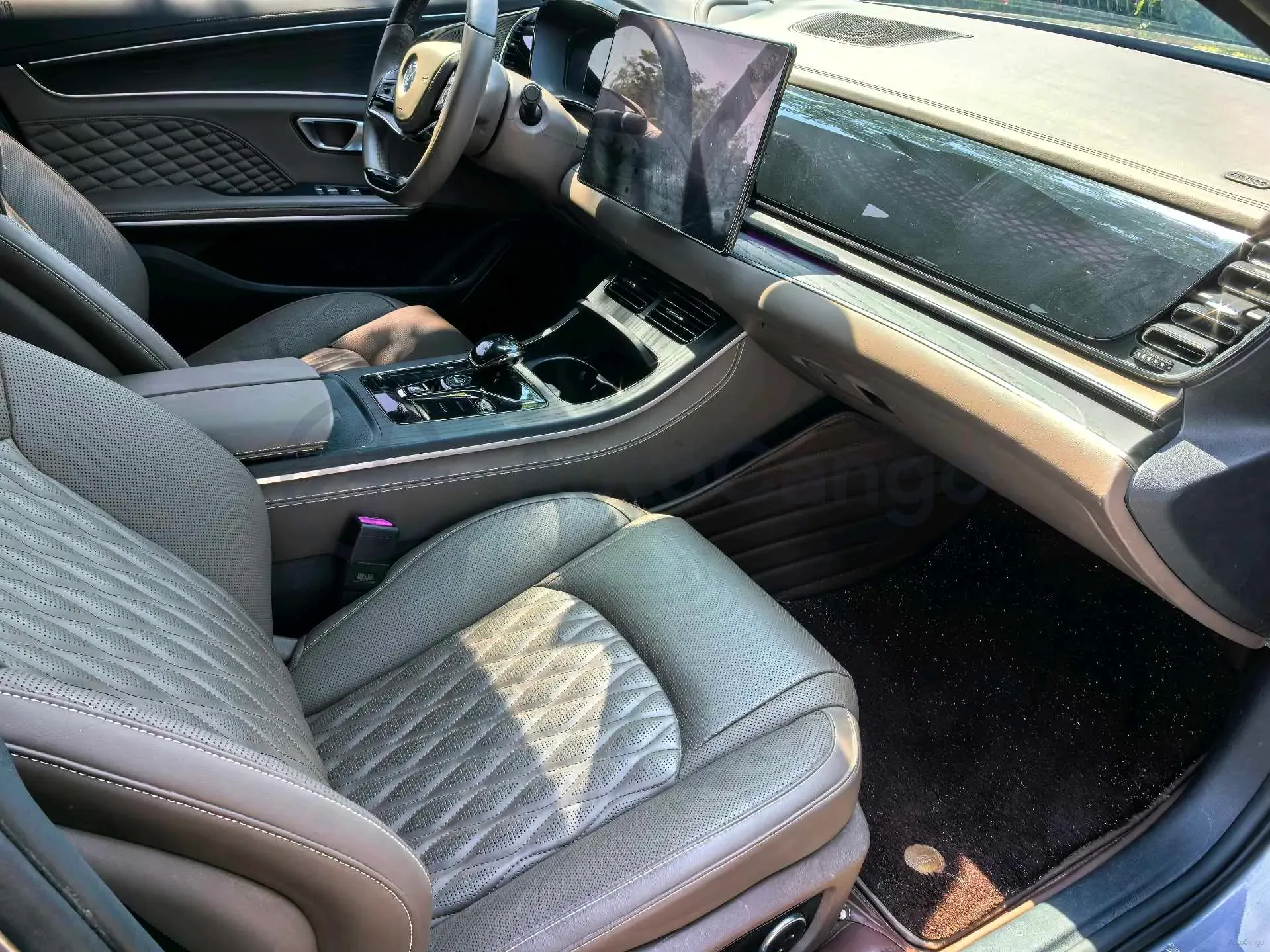 2022 Volkswagen Tiguan L 2.0T 186HP L4 7DCT,autocango,china used car exporter,china ev exporter,chinese used car exporter,chinese used ev exporter