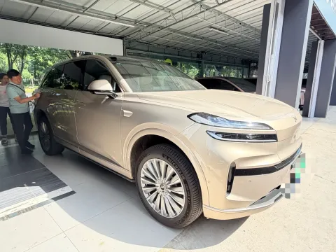 2025 ONVO L90 BEV
