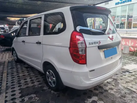 2023 WuLing RongGuang New Truck 1.5L 102HP L4 5MT,autocango,china used car exporter,china ev exporter,chinese used car exporter,chinese used ev exporter
