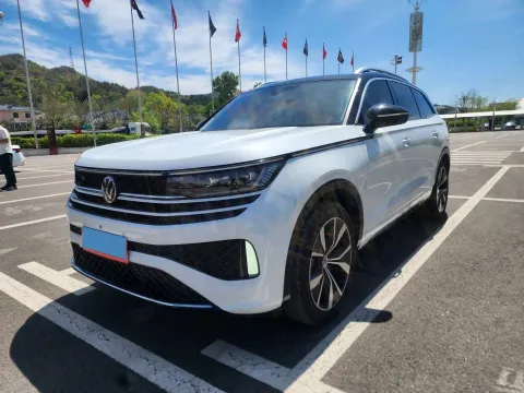 2023 VOLKSWAGEN TAVENDOR,autocango,china used car exporter,china ev exporter,chinese used car exporter,chinese used ev exporter