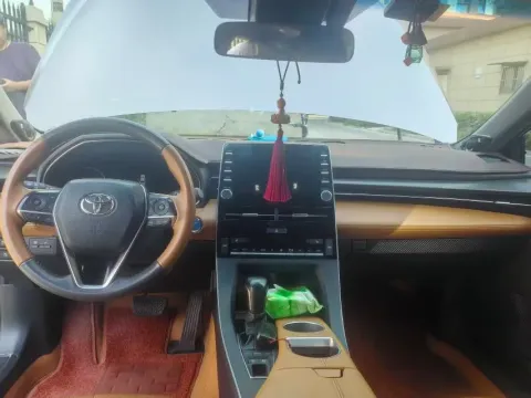 2022 Toyota Avalon 2.5L 178HP L4 E-CVT Hybrid