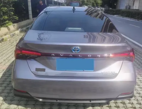 2022 Toyota Avalon 2.5L 178HP L4 E-CVT Hybrid
