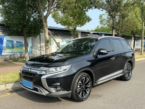 2020 MITSUBISHI OUTLANDER,autocango,china used car exporter,china ev exporter,chinese used car exporter,chinese used ev exporter