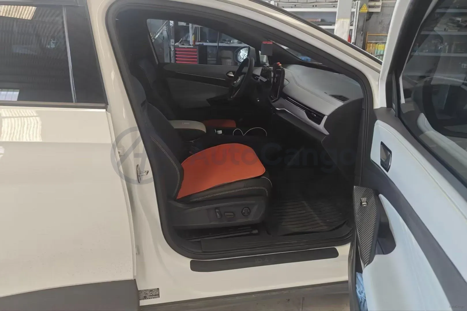 2023 Roewe iMAX8 2.0T 234HP L4 8AT,autocango,china used car exporter,china ev exporter,chinese used car exporter,chinese used ev exporter