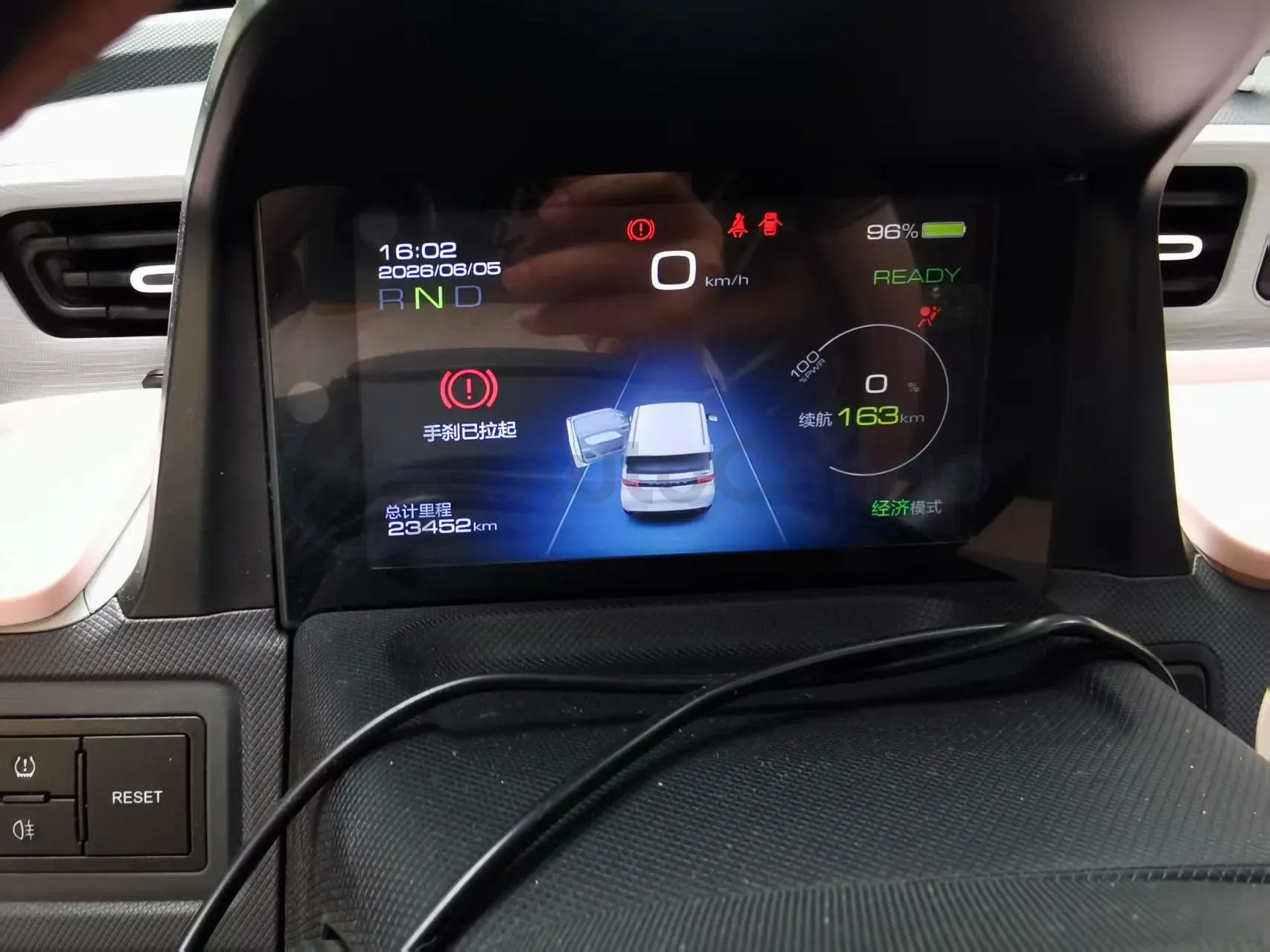 2022 WuLing HongGuang MINI EV BEV 9.3KWH,autocango,china used car exporter,china ev exporter,chinese used car exporter,chinese used ev exporter