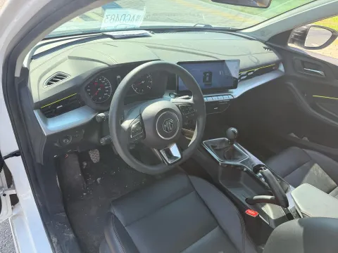 2023 MG 5 1.5L 129HP L4 5MT