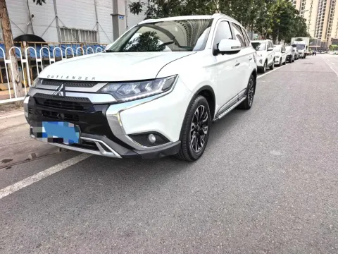 2020 MITSUBISHI OUTLANDER,autocango,china used car exporter,china ev exporter,chinese used car exporter,chinese used ev exporter