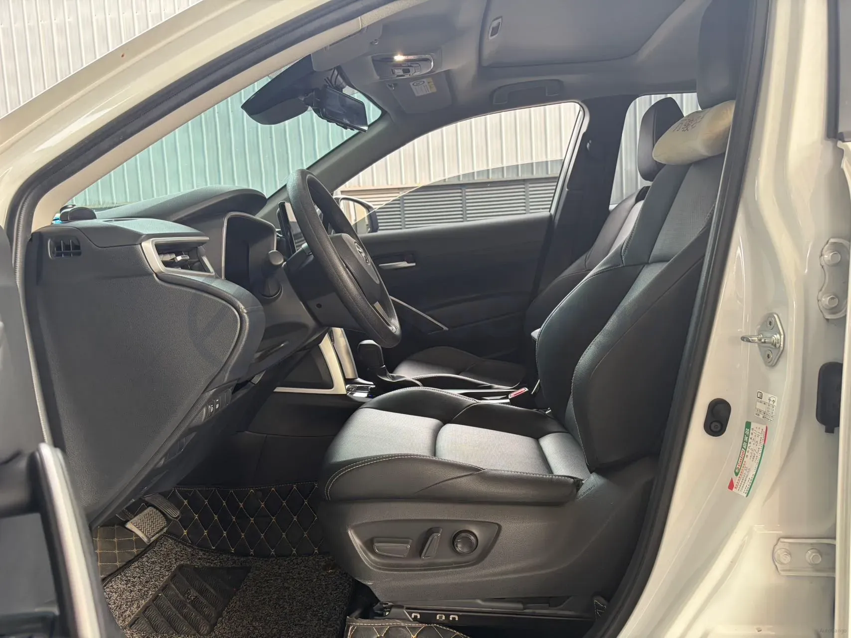 2023 Toyota Frontlander 2.0L 171HP L4 CVT,autocango,china used car exporter,china ev exporter,chinese used car exporter,chinese used ev exporter