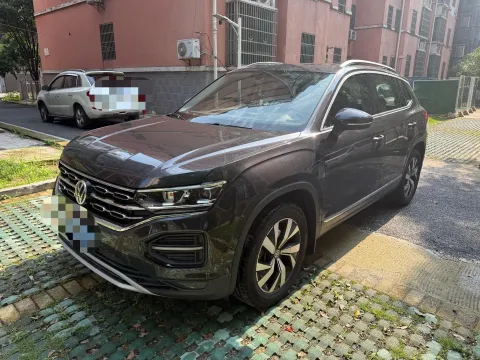 2019 JEEP CHEROKEE,autocango,china used car exporter,china ev exporter,chinese used car exporter,chinese used ev exporter