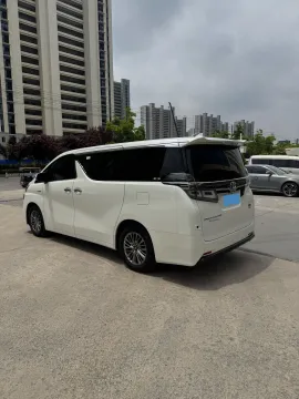 2021 Toyota Vellfire 2.5L 117HP L4 E-CVT Hybrid