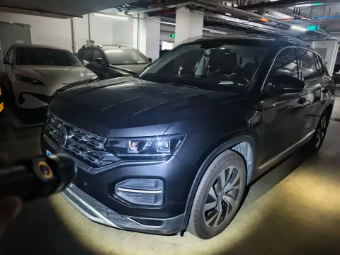 2019 JEEP CHEROKEE,autocango,china used car exporter,china ev exporter,chinese used car exporter,chinese used ev exporter
