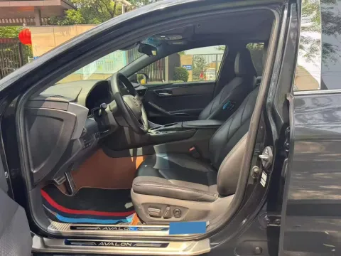 2023 Toyota Avalon 2.5L 178HP L4 E-CVT Hybrid