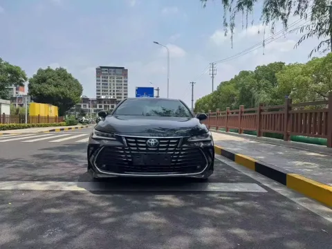 2023 Toyota Avalon 2.5L 178HP L4 E-CVT Hybrid