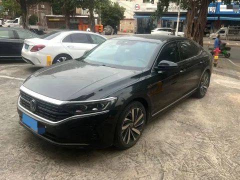 2024 VOLKSWAGEN PASSAT,autocango,china used car exporter,china ev exporter,chinese used car exporter,chinese used ev exporter