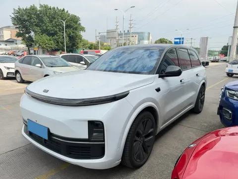 2024 LAND ROVER RANGE ROVER EVOQUE,autocango,china used car exporter,china ev exporter,chinese used car exporter,chinese used ev exporter