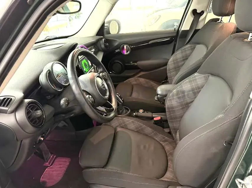2018 MINI COUNTRYMAN 1.5T 136HP L3 6AT,autocango,china used car exporter,china ev exporter,chinese used car exporter,chinese used ev exporter