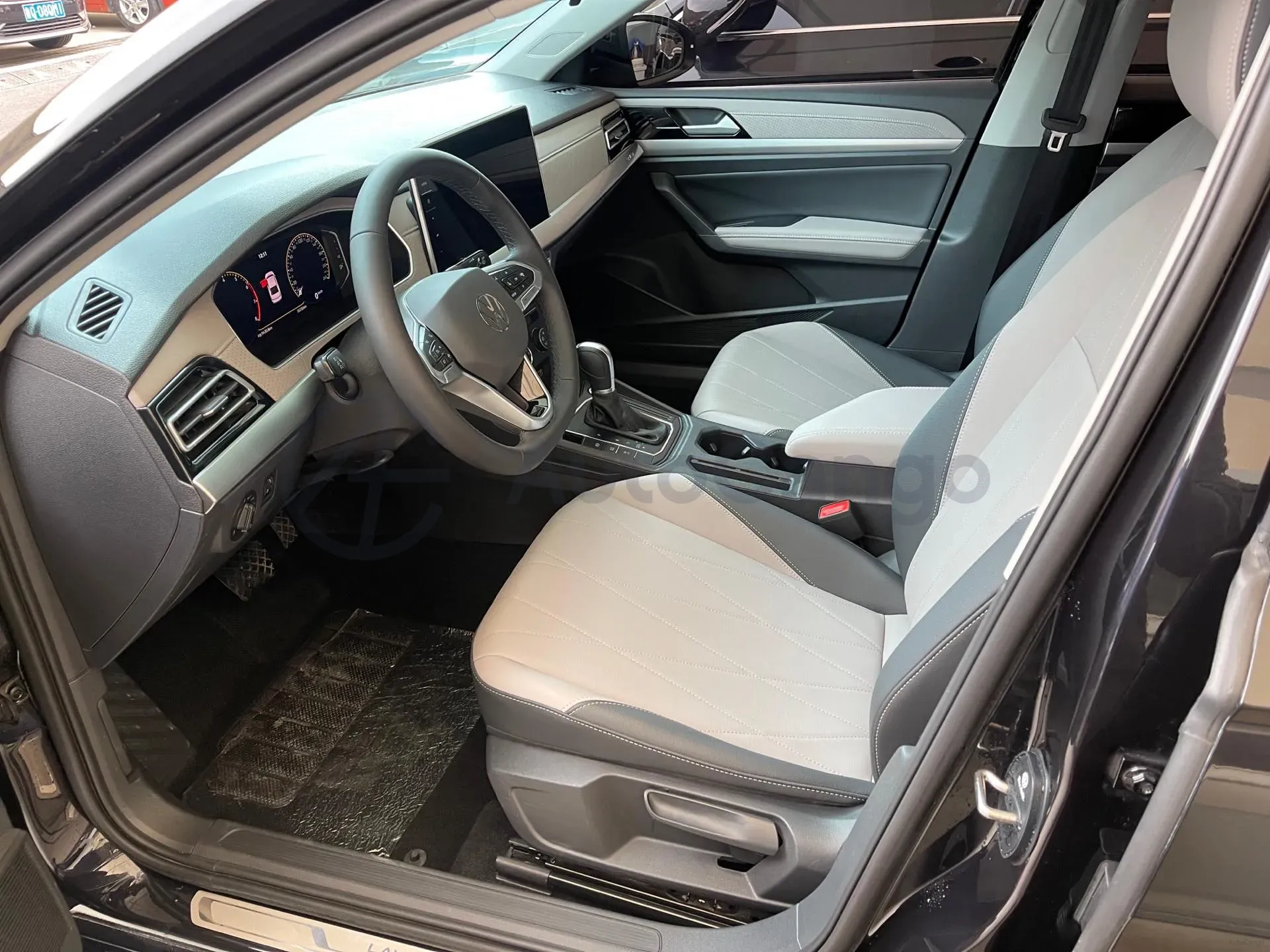 2023 Volkswagen Lavida 1.5L 113HP L4 6AT,autocango,china used car exporter,china ev exporter,chinese used car exporter,chinese used ev exporter