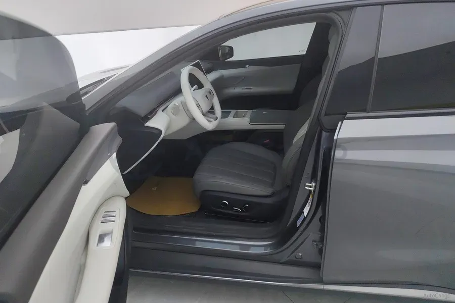 2025 Deepal L07 BEV 56.12KWH,autocango,china used car exporter,china ev exporter,chinese used car exporter,chinese used ev exporter