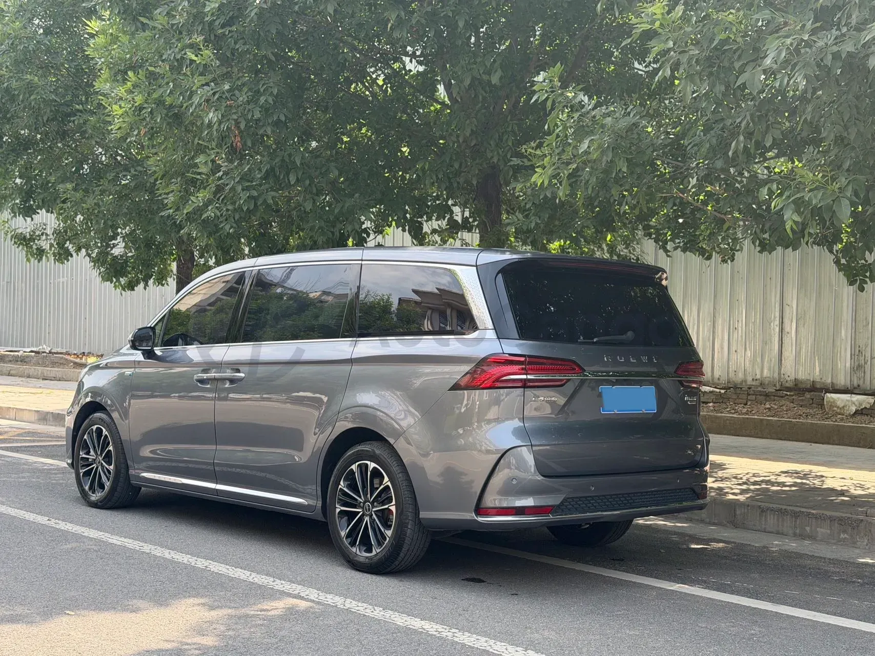 2022 Roewe iMAX8 2.0T 234HP L4 8AT,autocango,china used car exporter,china ev exporter,chinese used car exporter,chinese used ev exporter