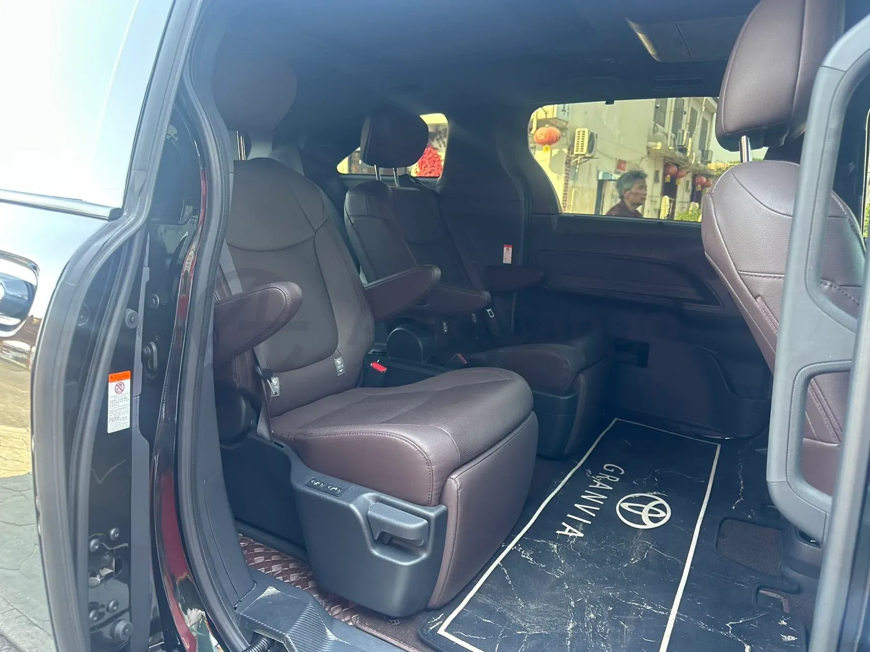2023 Toyota Granvia 2.5L 189HP L4 E-CVT Hybrid,autocango,china used car exporter,china ev exporter,chinese used car exporter,chinese used ev exporter