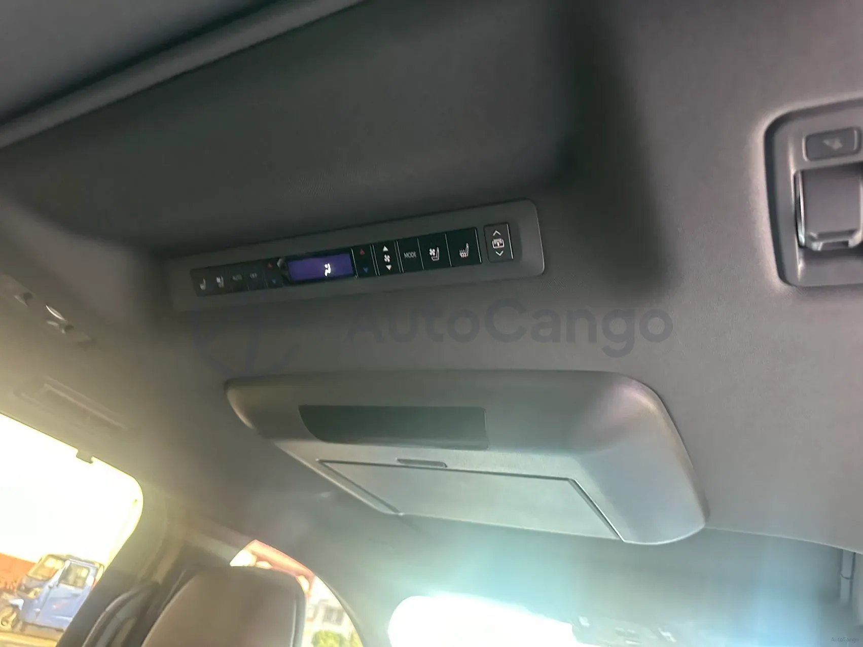 2023 Toyota Granvia 2.5L 189HP L4 E-CVT Hybrid,autocango,china used car exporter,china ev exporter,chinese used car exporter,chinese used ev exporter