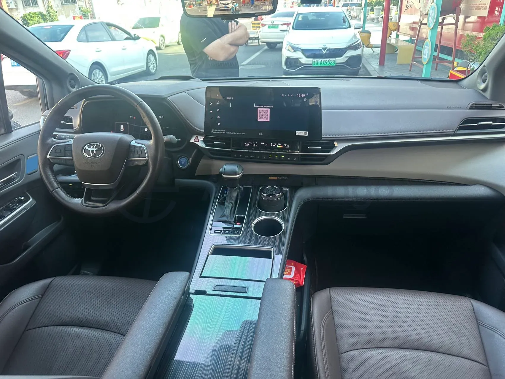 2023 Toyota Granvia 2.5L 189HP L4 E-CVT Hybrid,autocango,china used car exporter,china ev exporter,chinese used car exporter,chinese used ev exporter