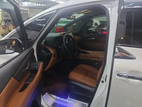 2024 Toyota Alphard 2.5L 190HP L4 E-CVT Hybrid,autocango,china used car exporter,china ev exporter,chinese used car exporter,chinese used ev exporter